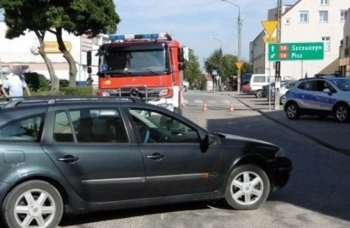 Samochód przygniótł kobietę do ściany